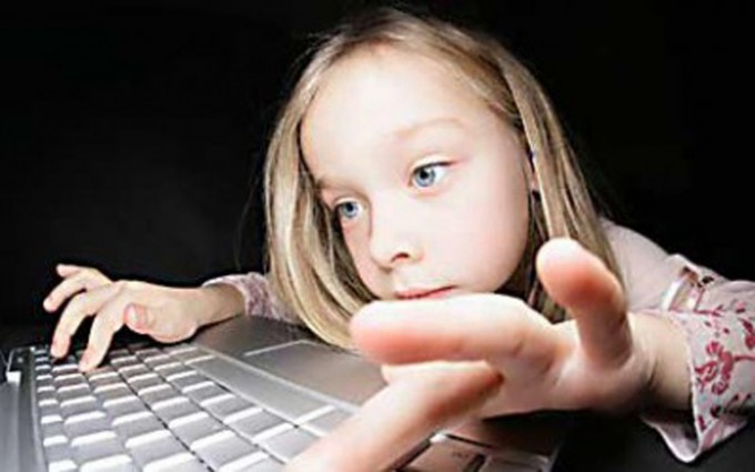 Можно ли доверить своего ребенка социальным сетям